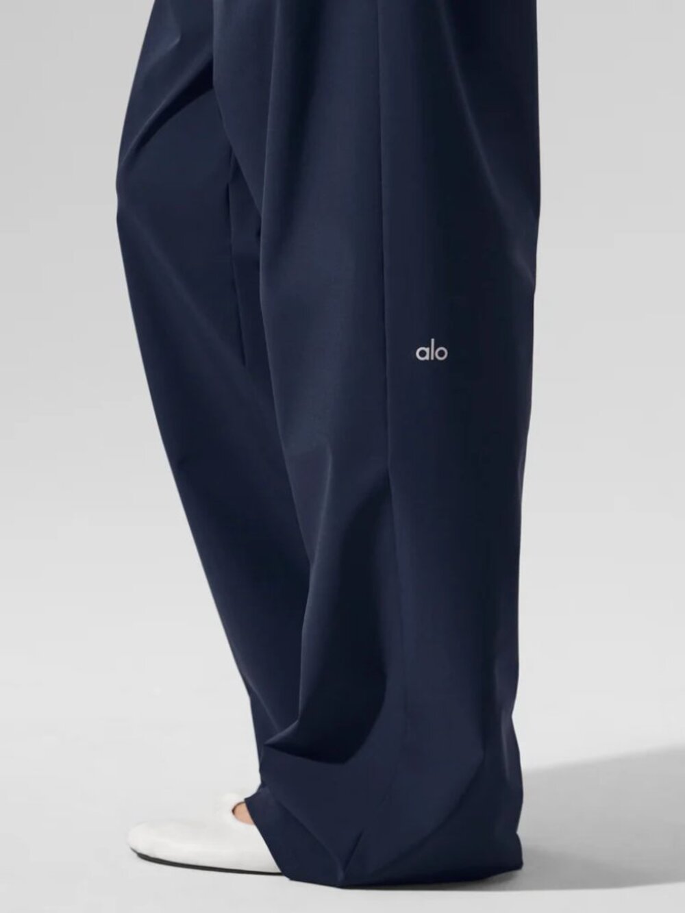 🧊ALO Yoga NWT Navy Suit Up Wide Leg Trouser👖30" Inseam Regular - Picture 10 of 10